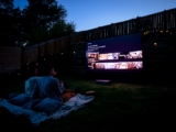 How to Set Up a Movie Night Party at Home